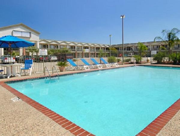 במוטל Super 8 By Wyndham Breaux Bridge מתקנים תמונה